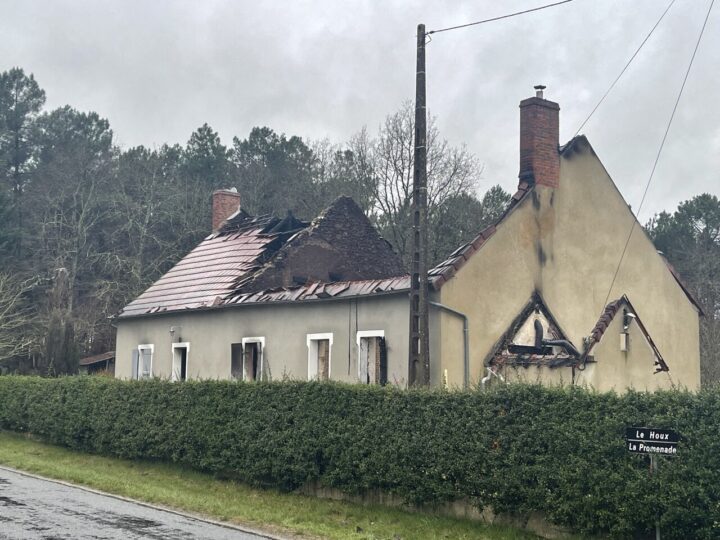 , Sarthe : deux morts dans une maison détruite par le feu