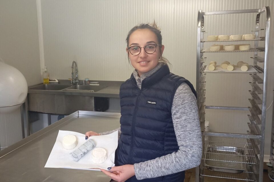 , En Sarthe, à 27 ans, elle se lance dans la vente de fromages de chèvre